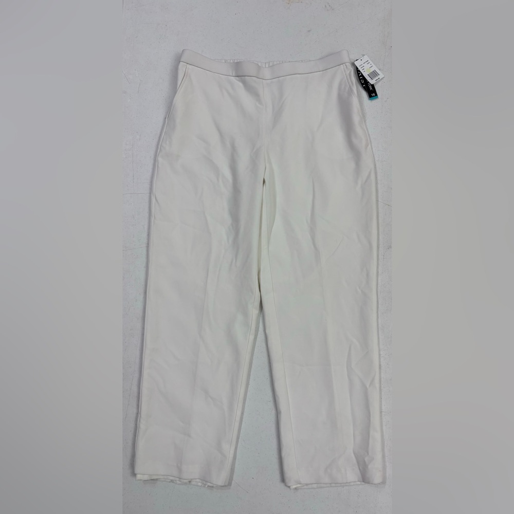 Briggs New York Classic Fit White Pull-On Pants Size 16